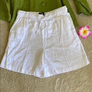Tahari White Linen Women's high waist Shorts, S
